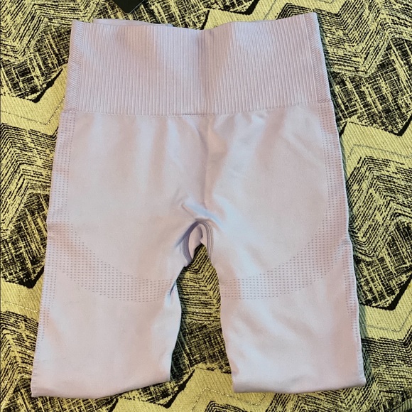 Women’s Best Power Seamless in Violet - Picture 2 of 5